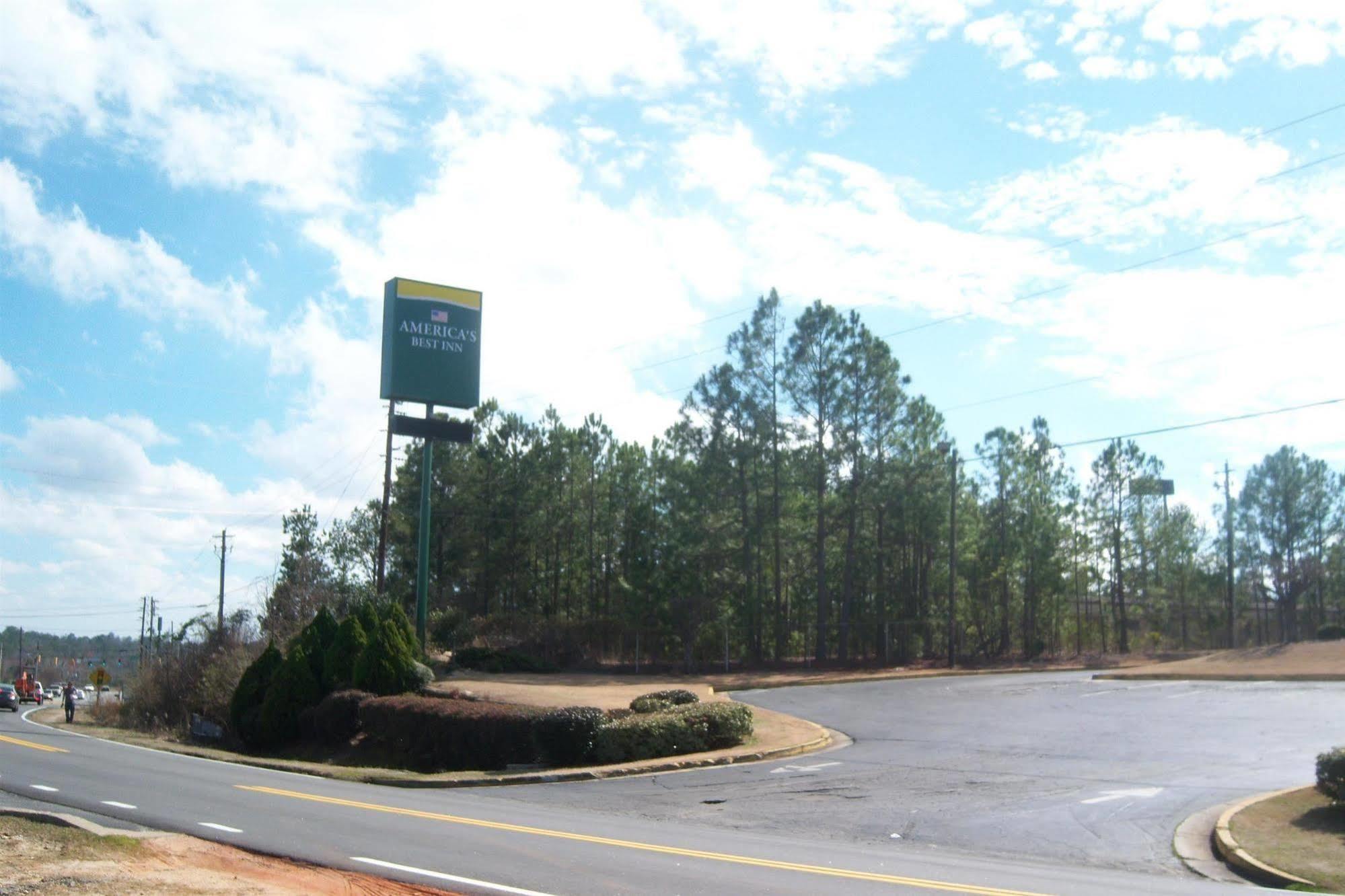 Americas Best Value Inn & Suites Macon Exterior photo
